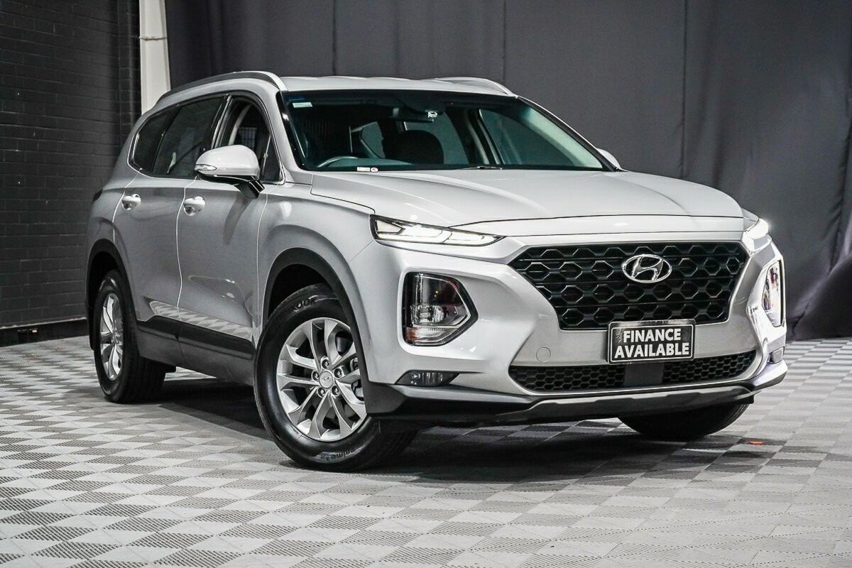 Hyundai Santa Fe image 1