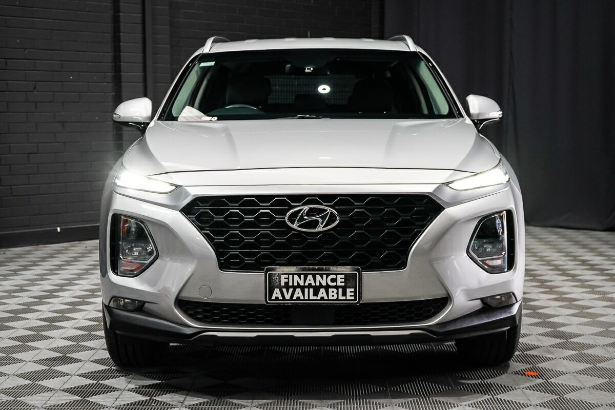 Hyundai Santa Fe image 3