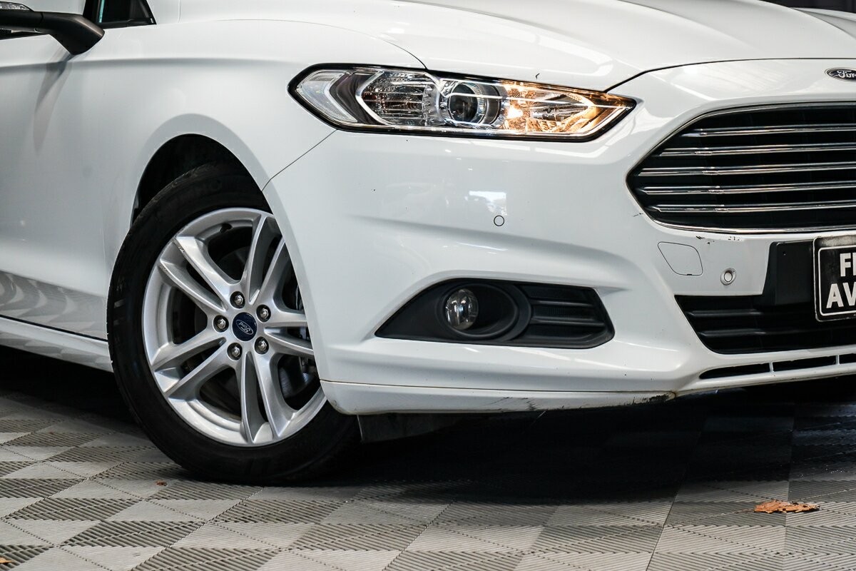 Ford Mondeo image 2