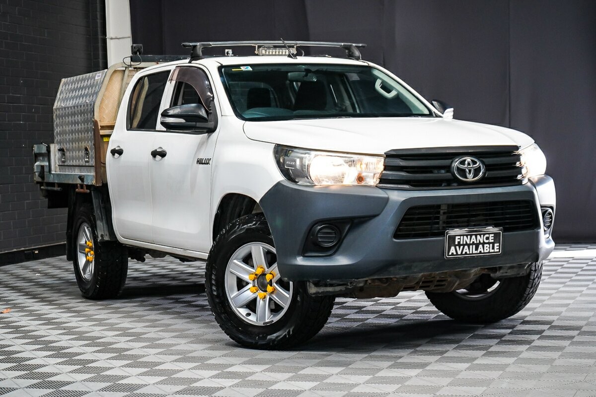 Toyota Hilux image 1