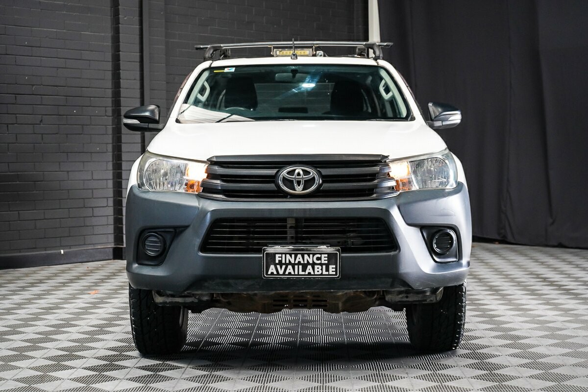 Toyota Hilux image 3