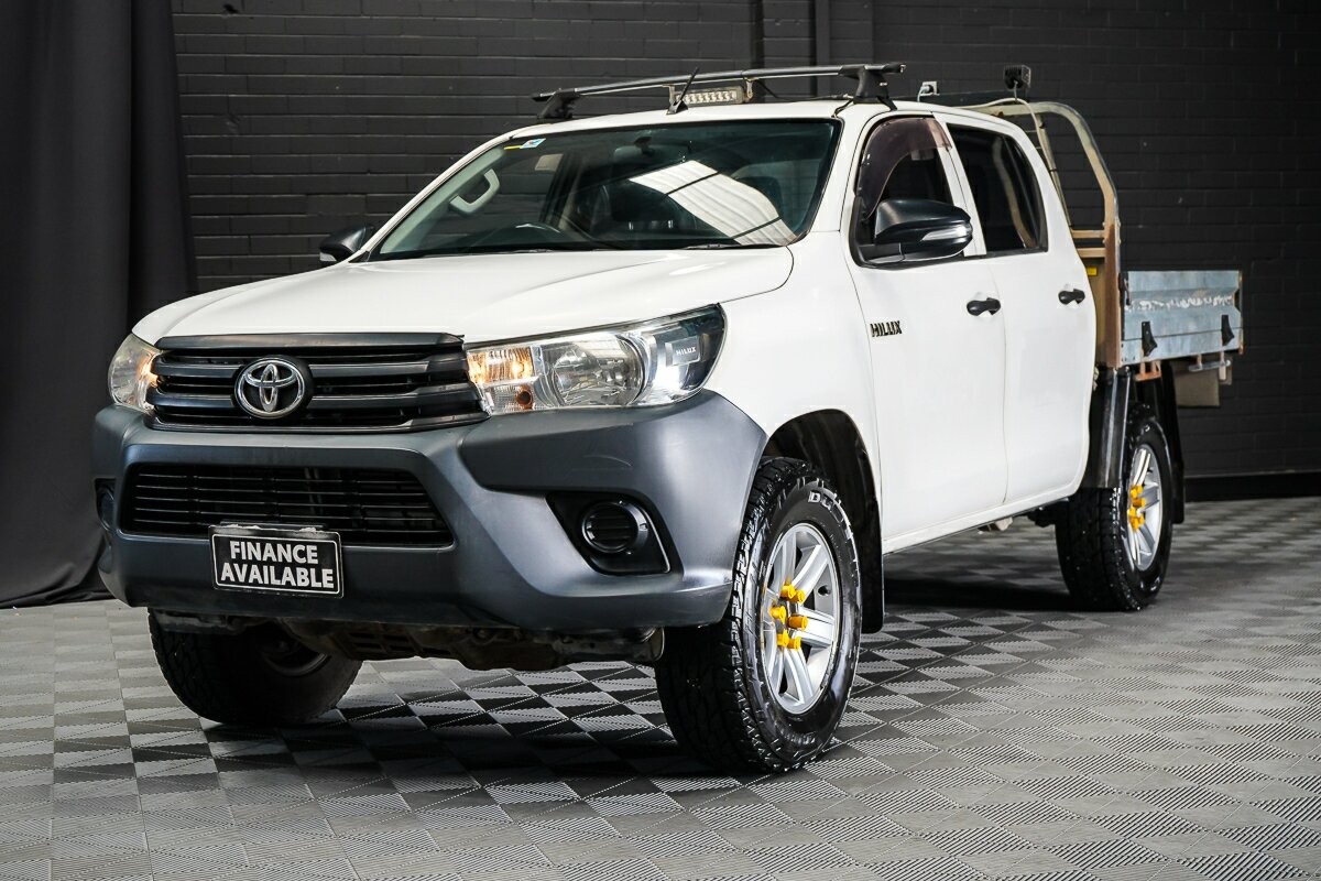 Toyota Hilux image 4