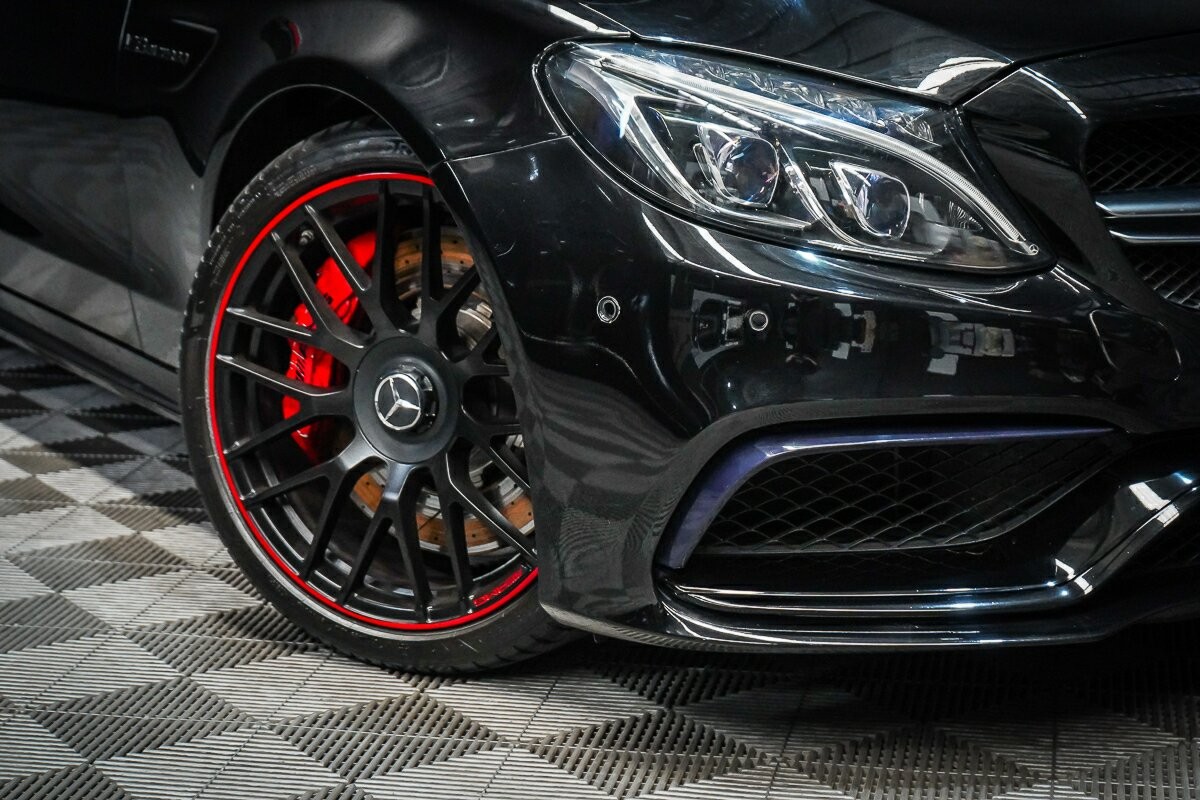 Mercedes Benz C-class image 2