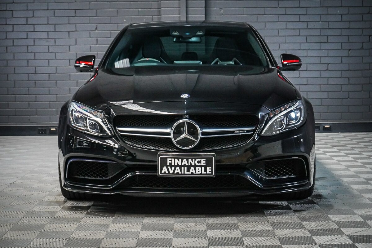 Mercedes Benz C-class image 3