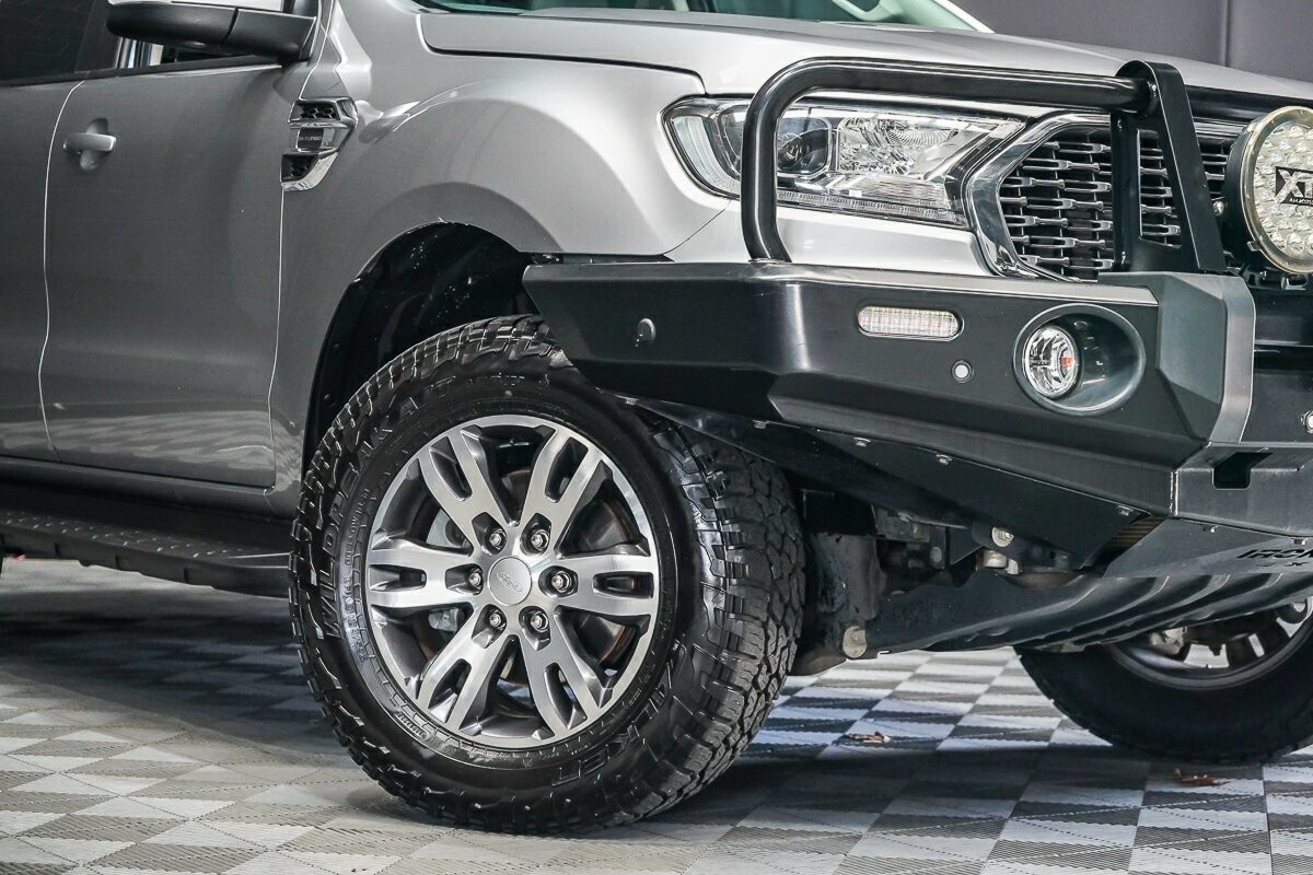 Ford Everest image 2