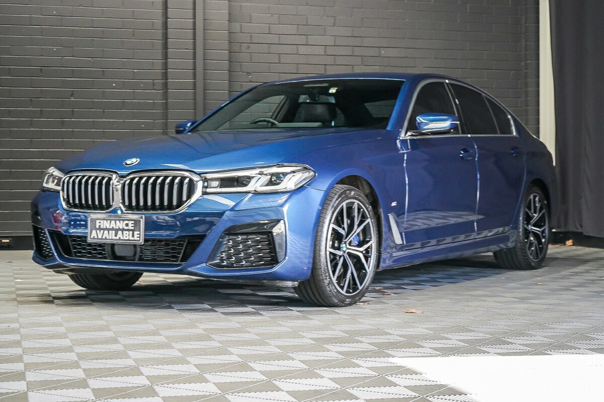 BMW 5 Series image 4