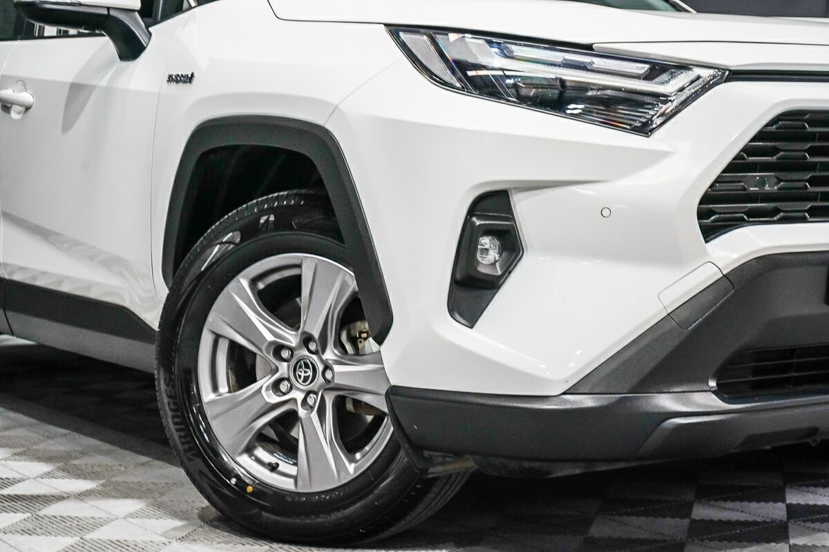 Toyota Rav4 image 2