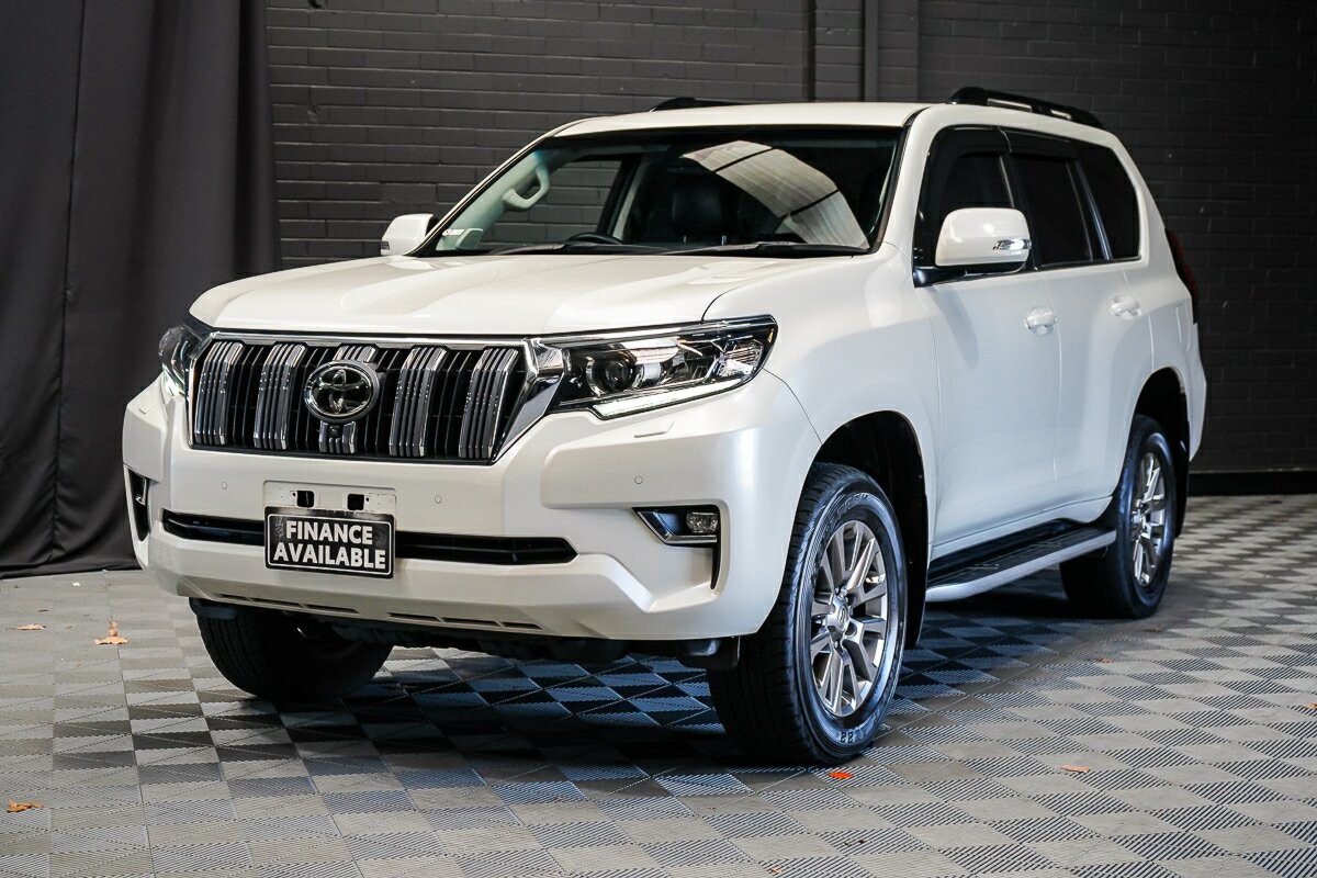 Toyota Landcruiser Prado image 4