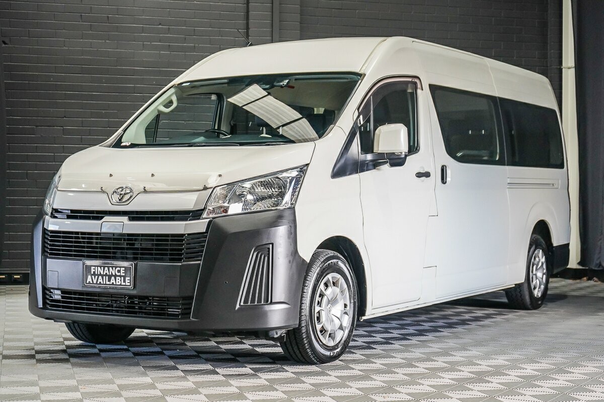 Toyota Hiace image 4