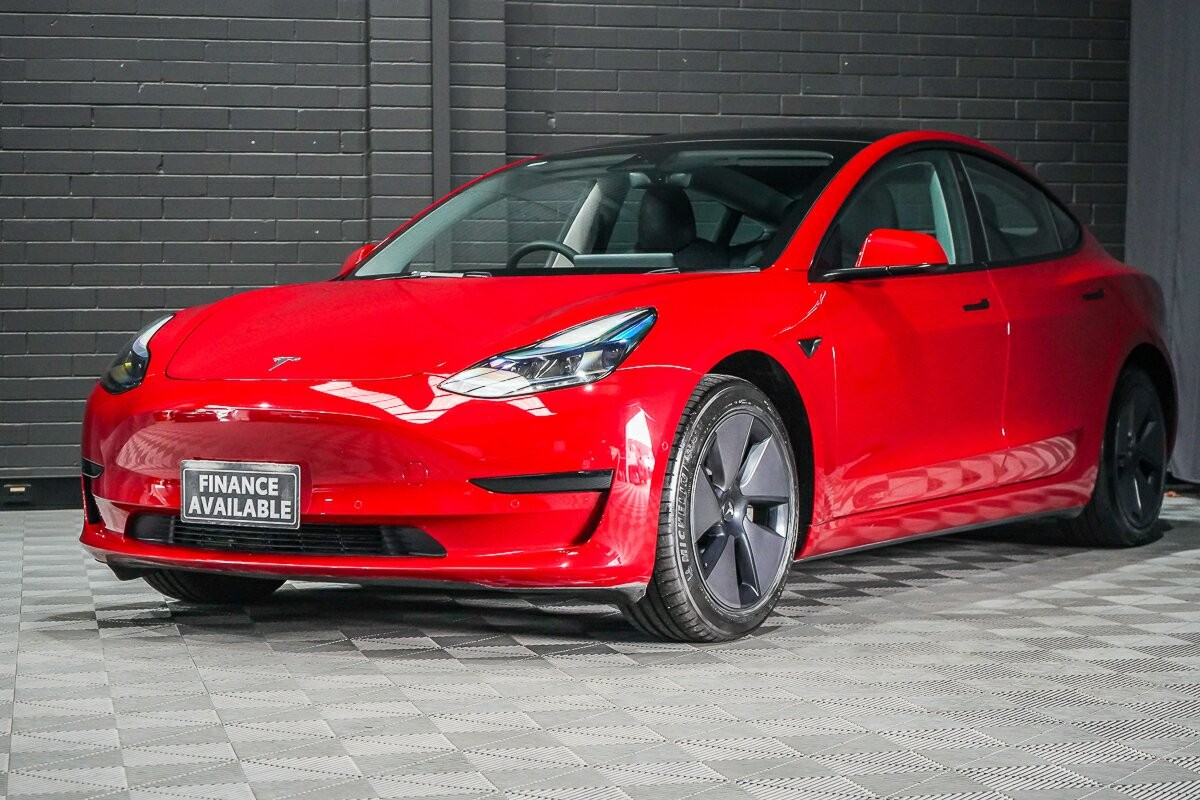 Tesla Model 3 image 4