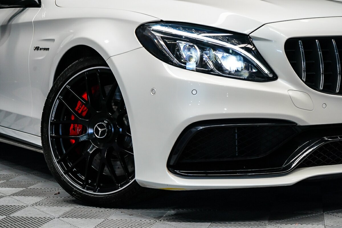 Mercedes Benz C-class image 2