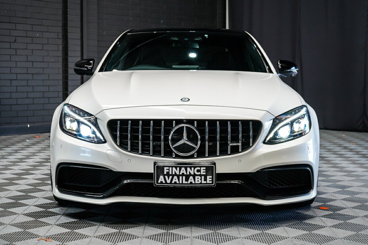 Mercedes Benz C-class image 3