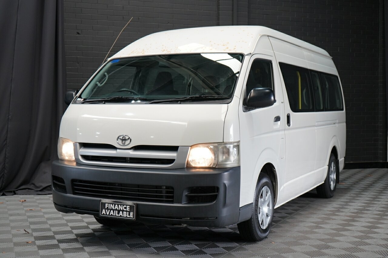 Toyota Hiace image 4