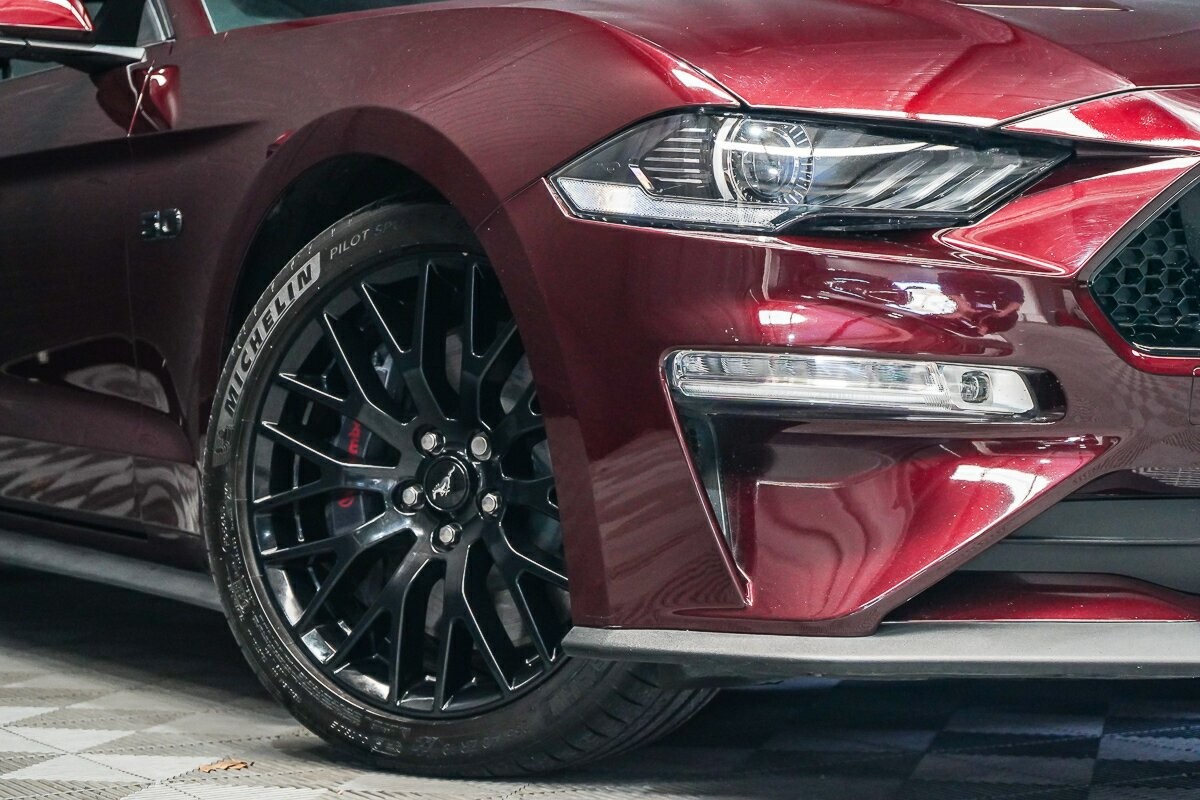 Ford Mustang image 2