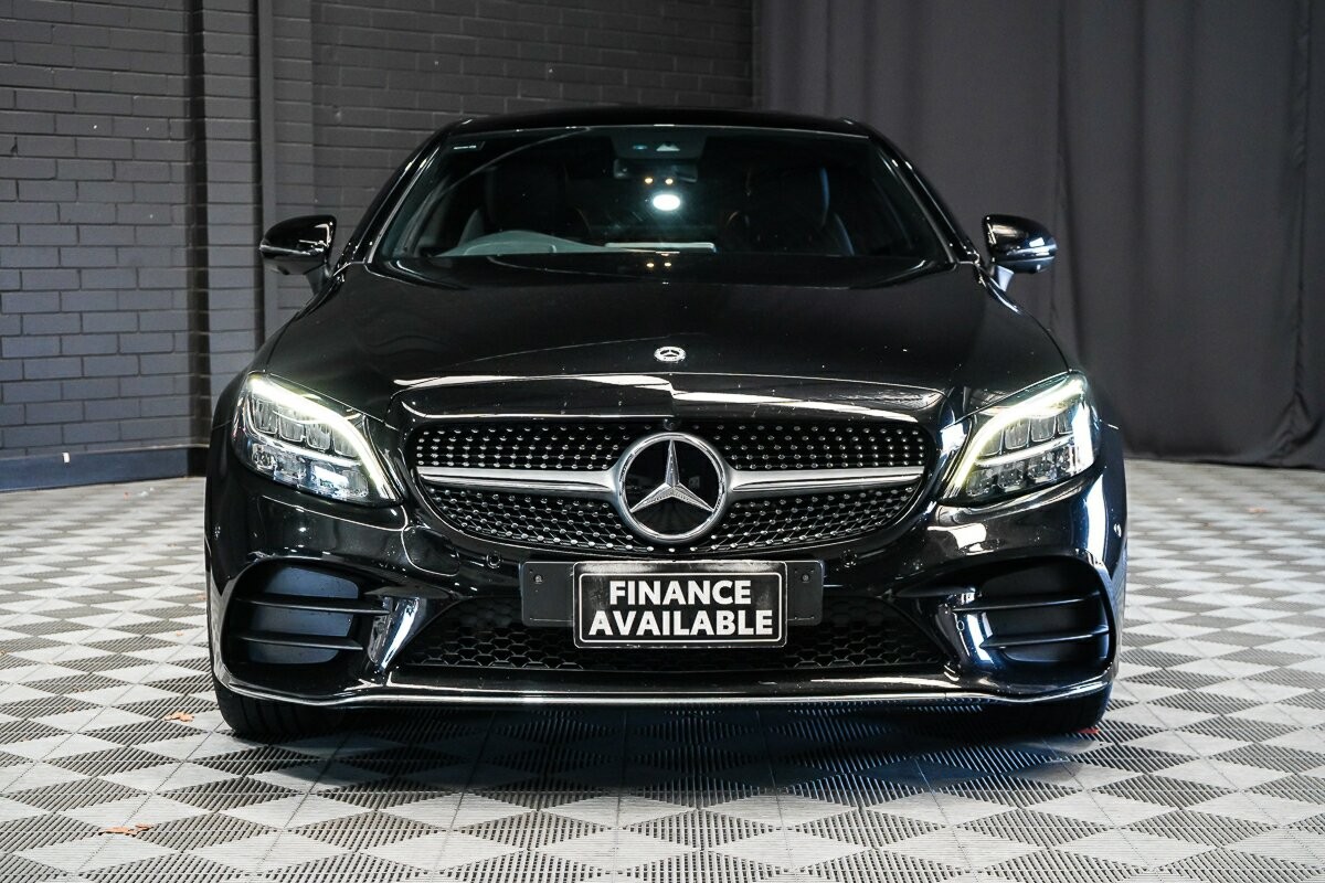 Mercedes Benz C-class image 3
