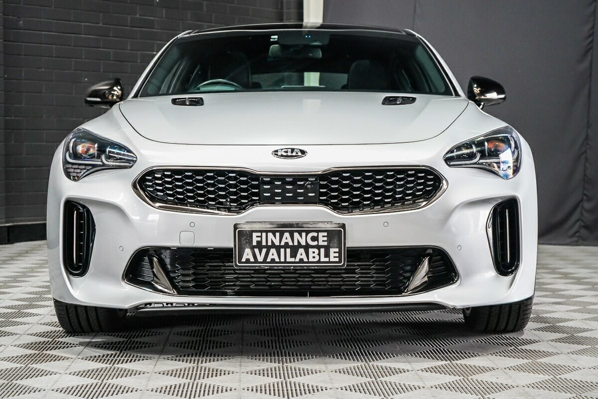 Kia Stinger image 3
