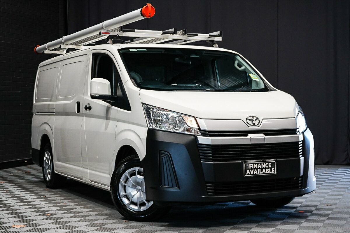 Toyota Hiace image 1