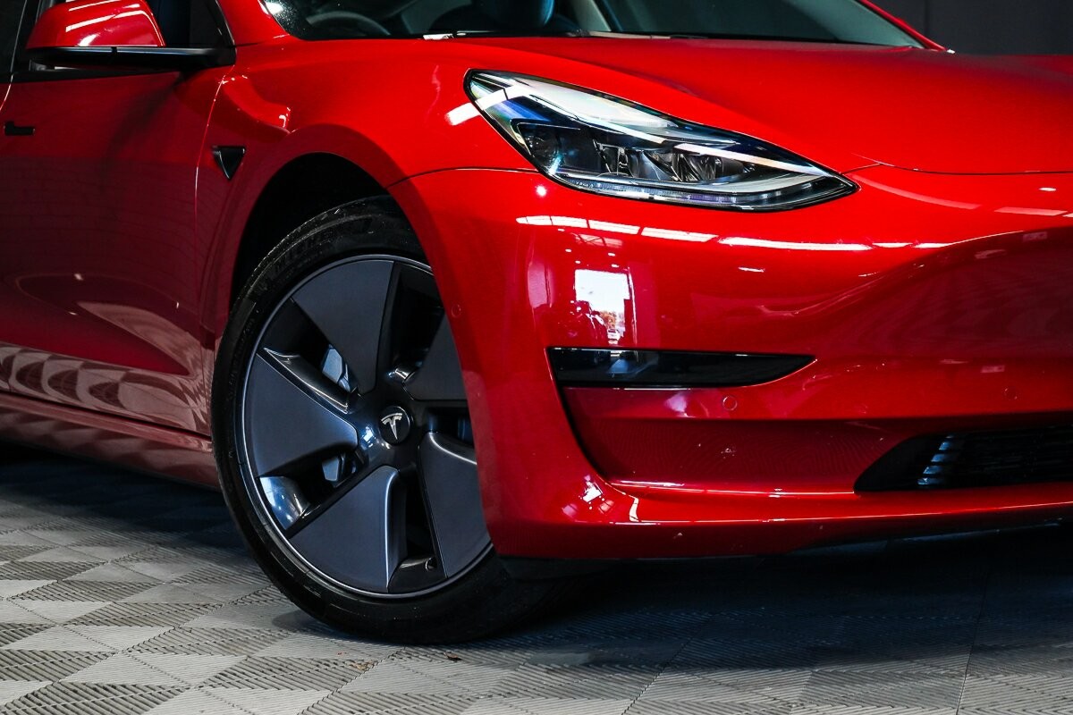 Tesla Model 3 image 2