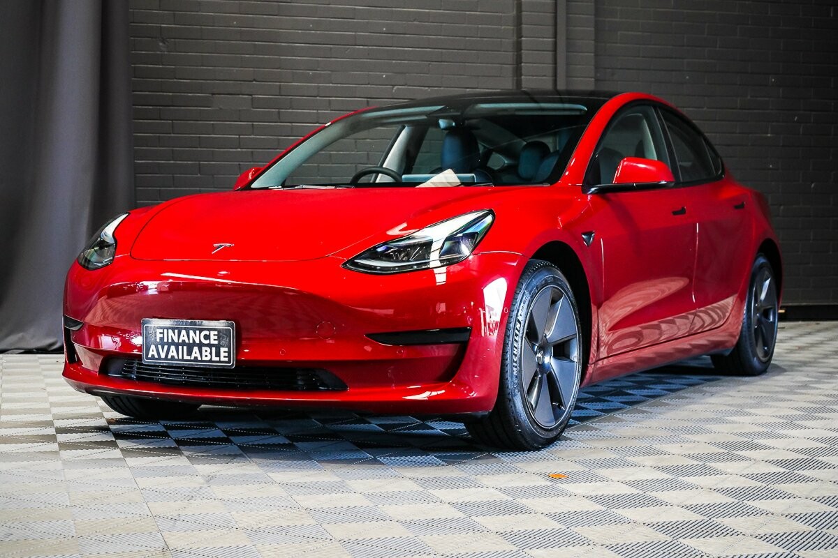 Tesla Model 3 image 4