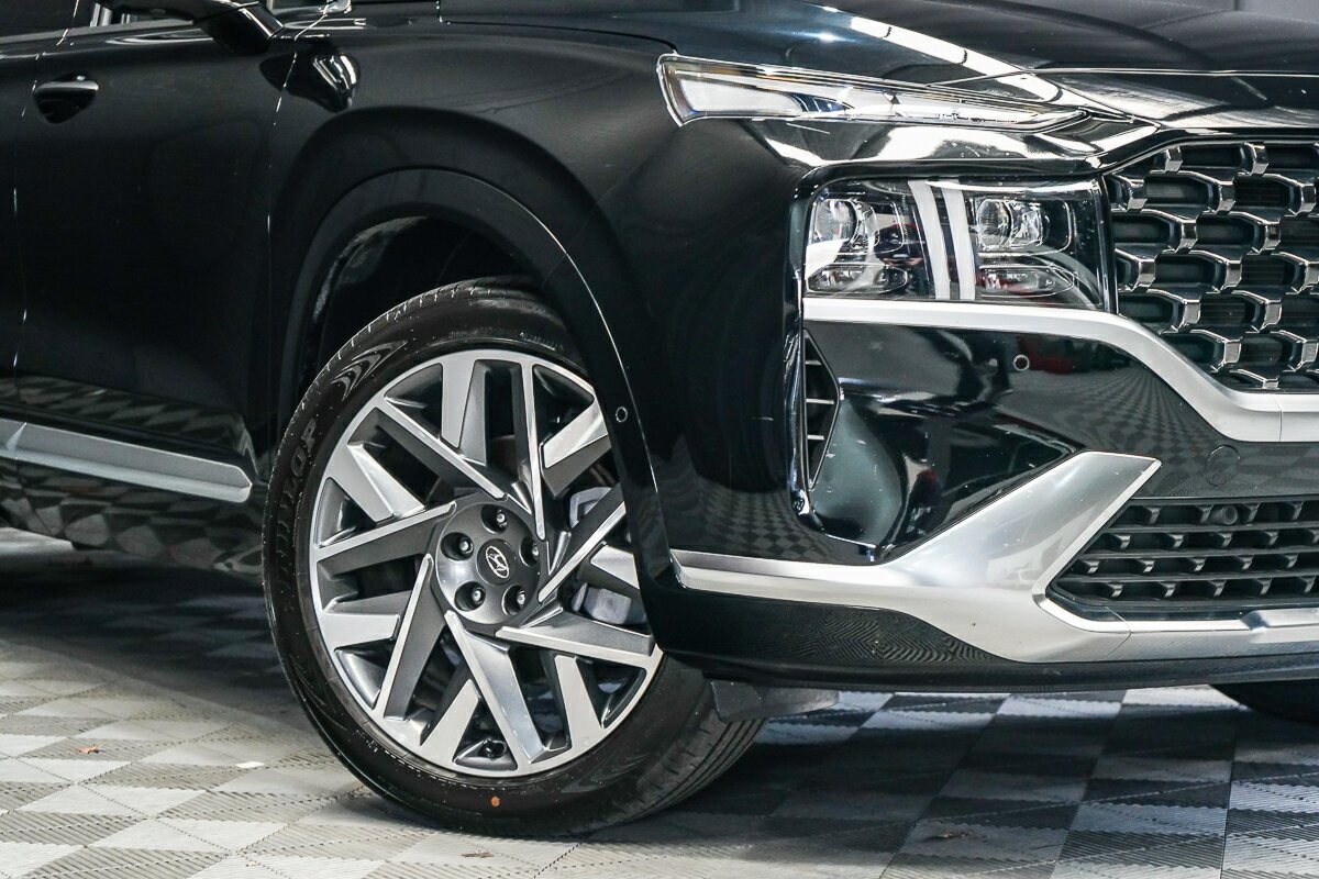 Hyundai Santa Fe image 2