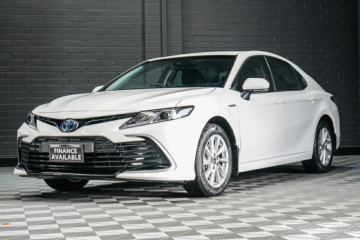 Toyota Camry image 4