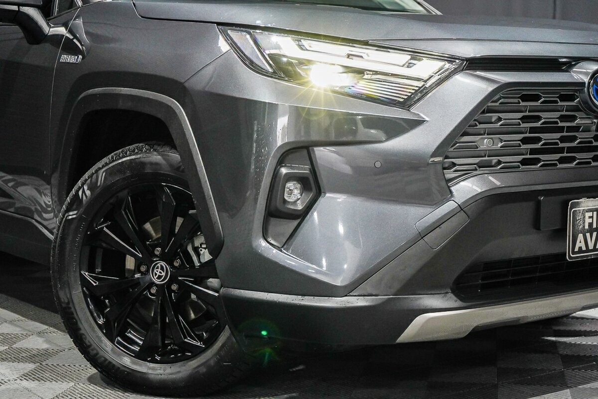 Toyota Rav4 image 2