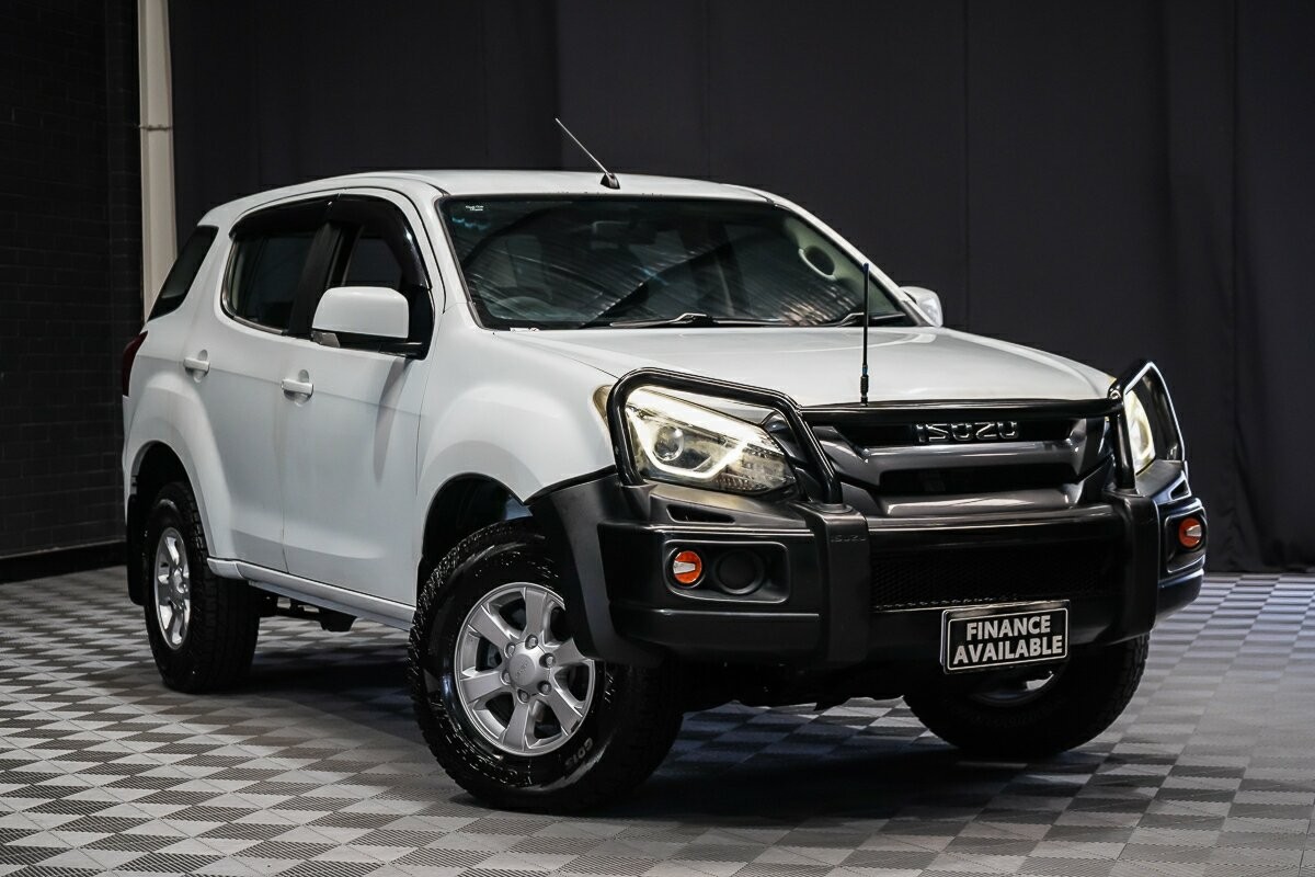 Isuzu Mu-x image 1