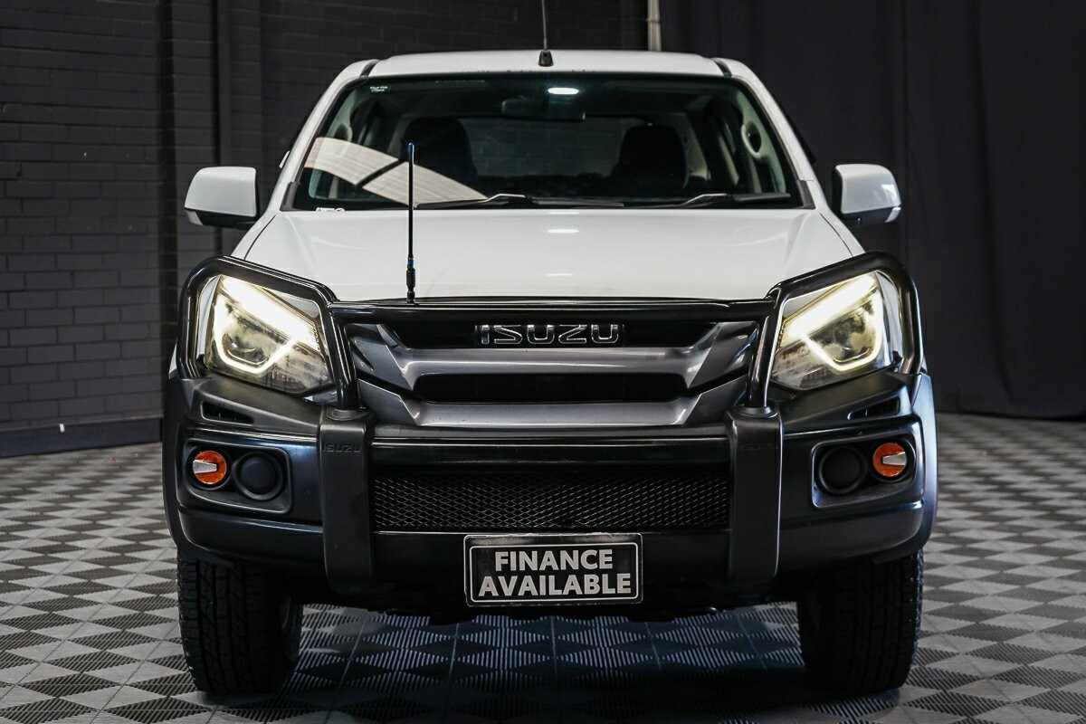 Isuzu Mu-x image 3