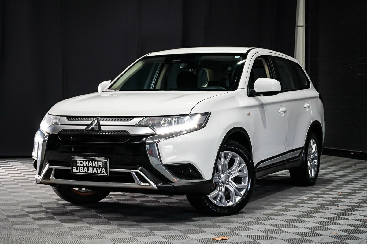 Mitsubishi Outlander image 4