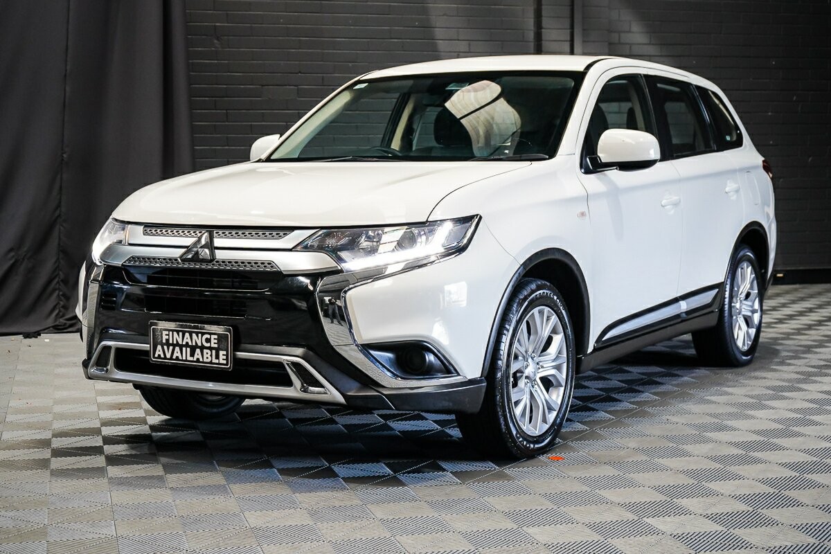Mitsubishi Outlander image 4