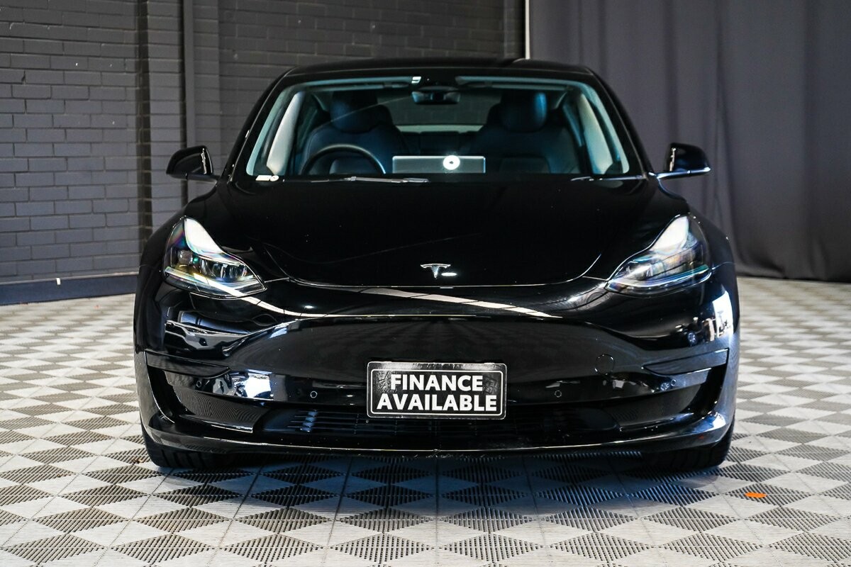 Tesla Model 3 image 3