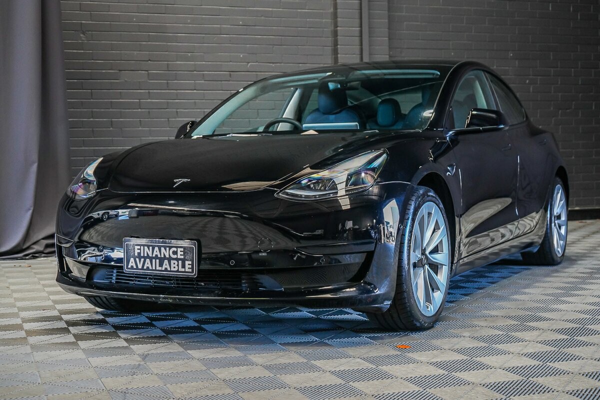 Tesla Model 3 image 4