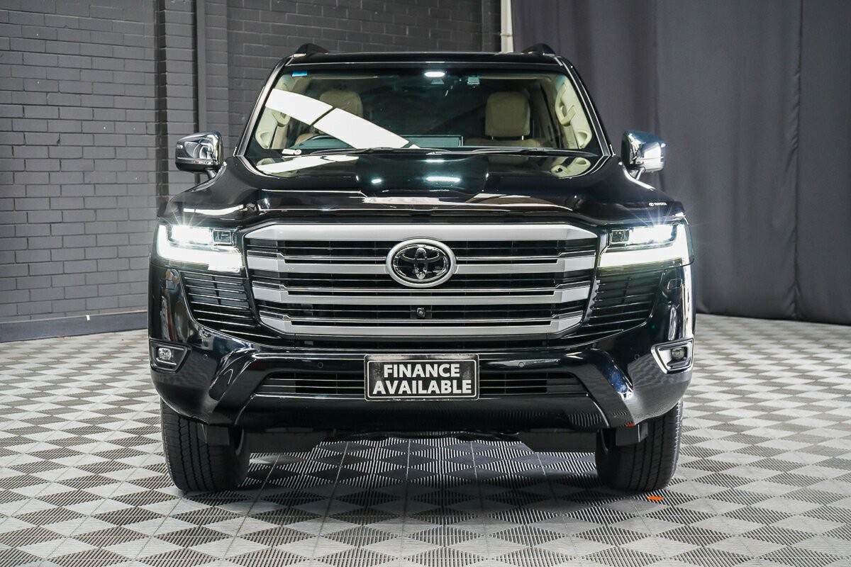 Toyota Landcruiser image 3