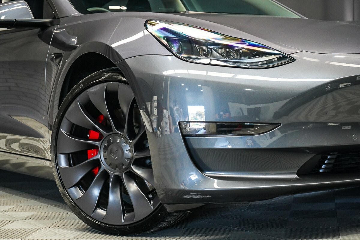 Tesla Model 3 image 2
