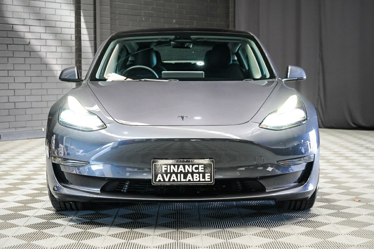 Tesla Model 3 image 3