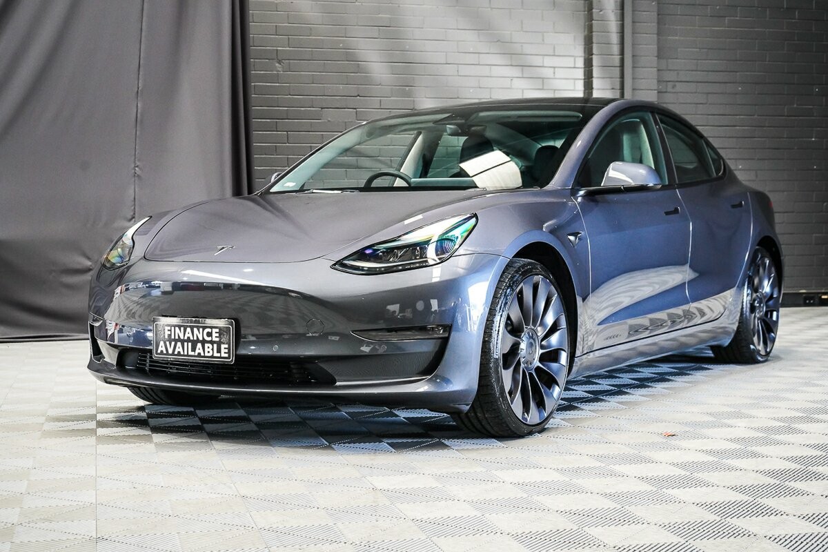 Tesla Model 3 image 4