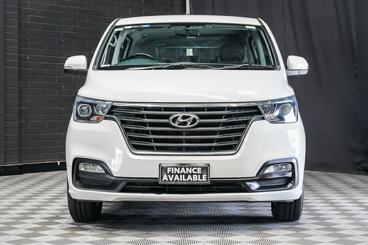 Hyundai Imax image 3