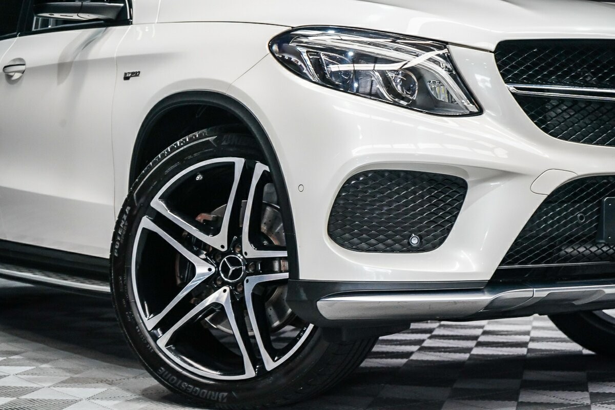 Mercedes Benz Gle-class image 2