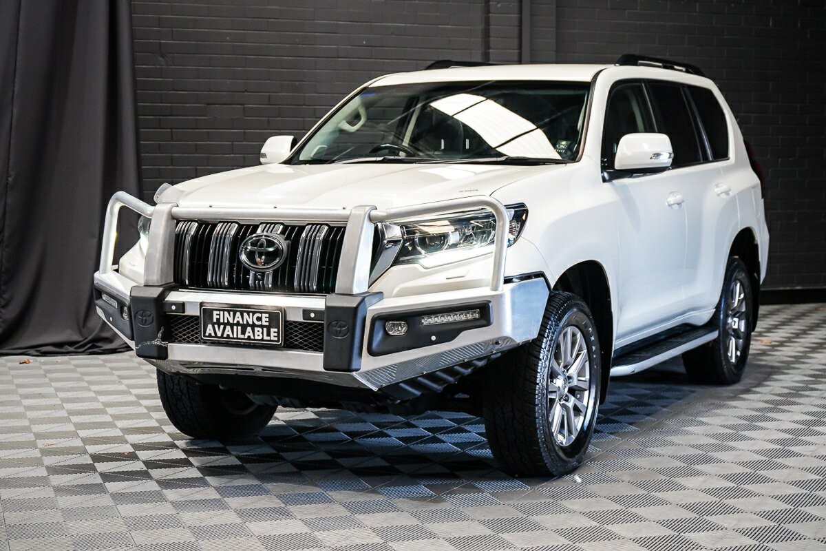 Toyota Landcruiser Prado image 4