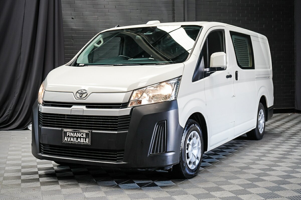 Toyota Hiace image 4