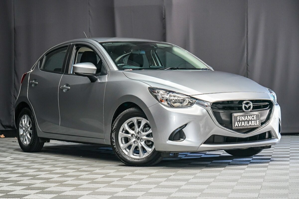 Mazda 2 image 1