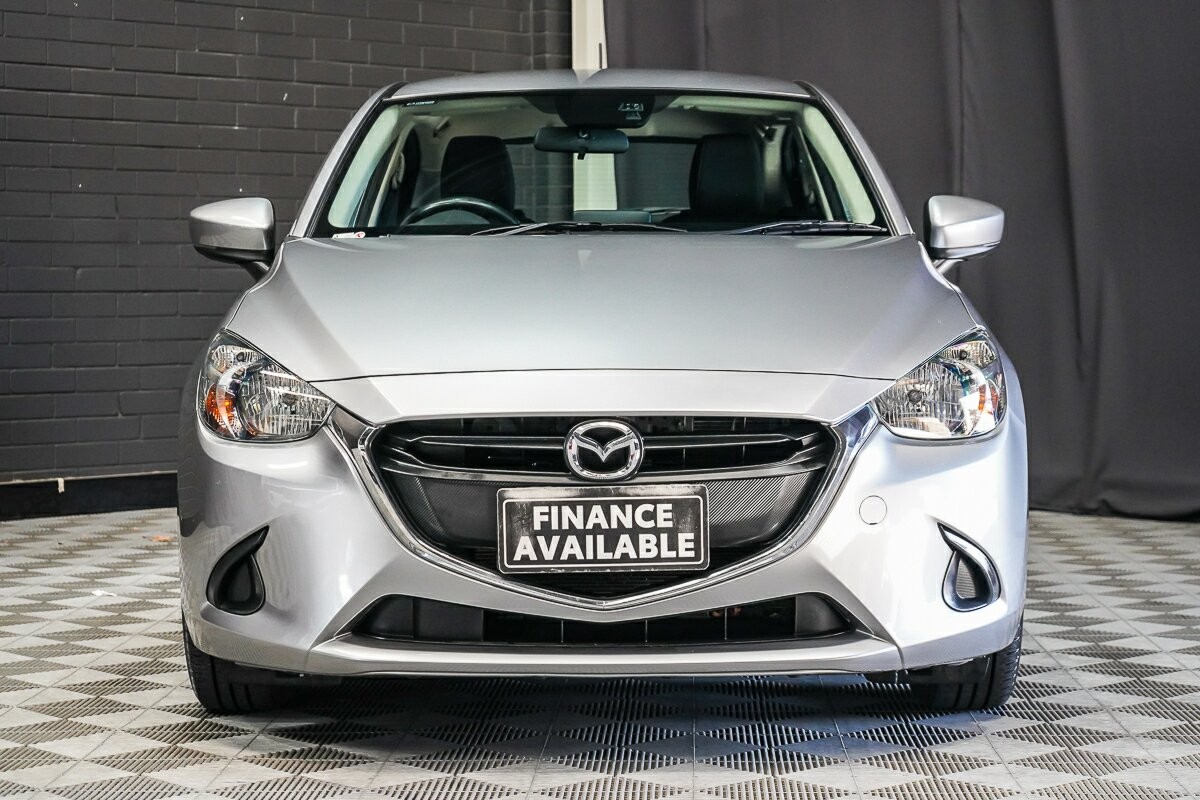 Mazda 2 image 3