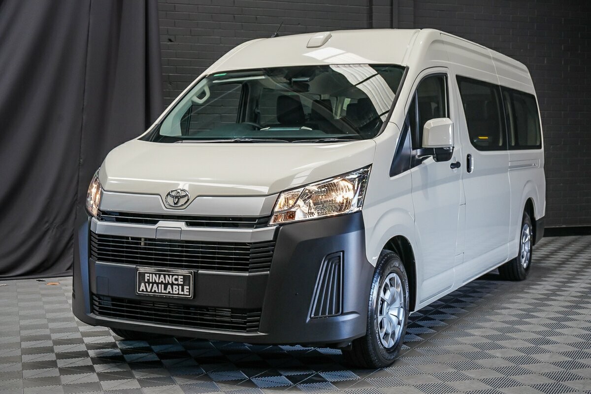 Toyota Hiace image 4