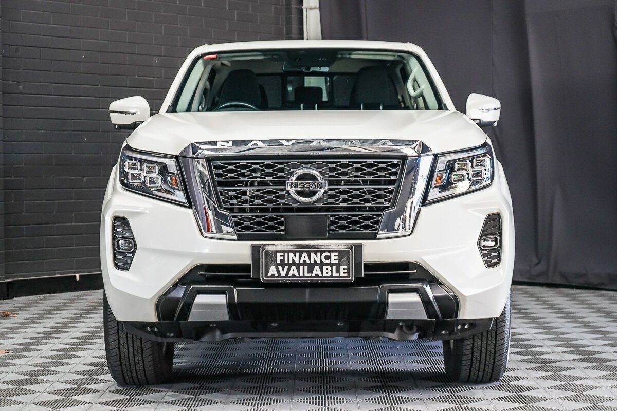 Nissan Navara image 3