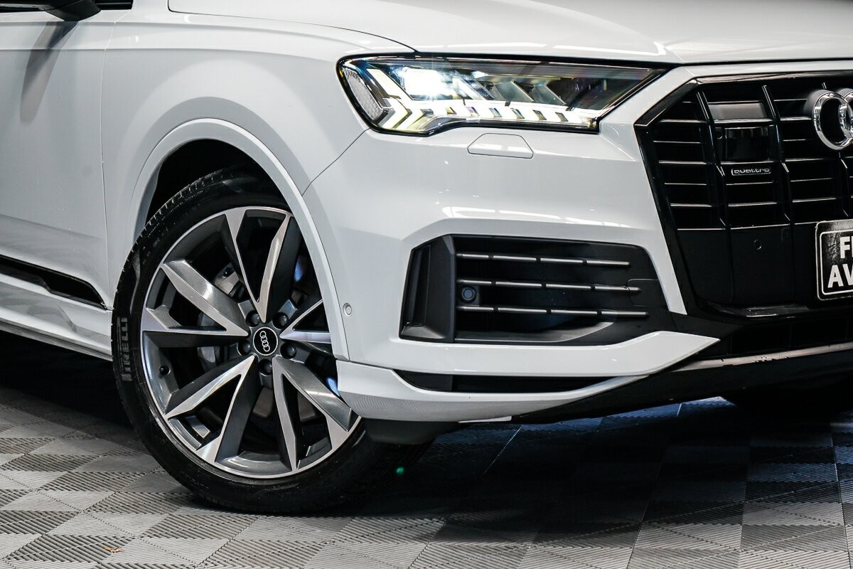 Audi Q7 image 2