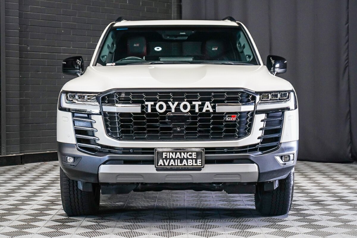 Toyota Landcruiser image 3