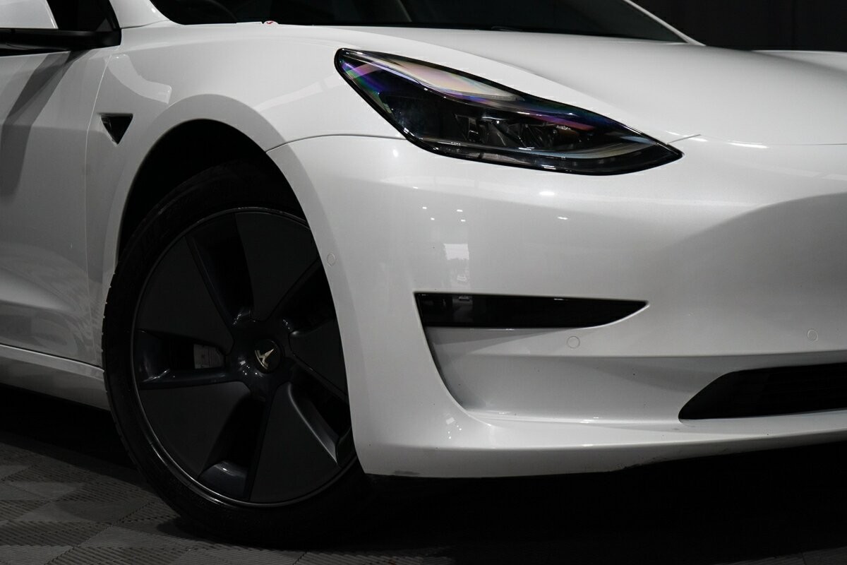Tesla Model 3 image 2