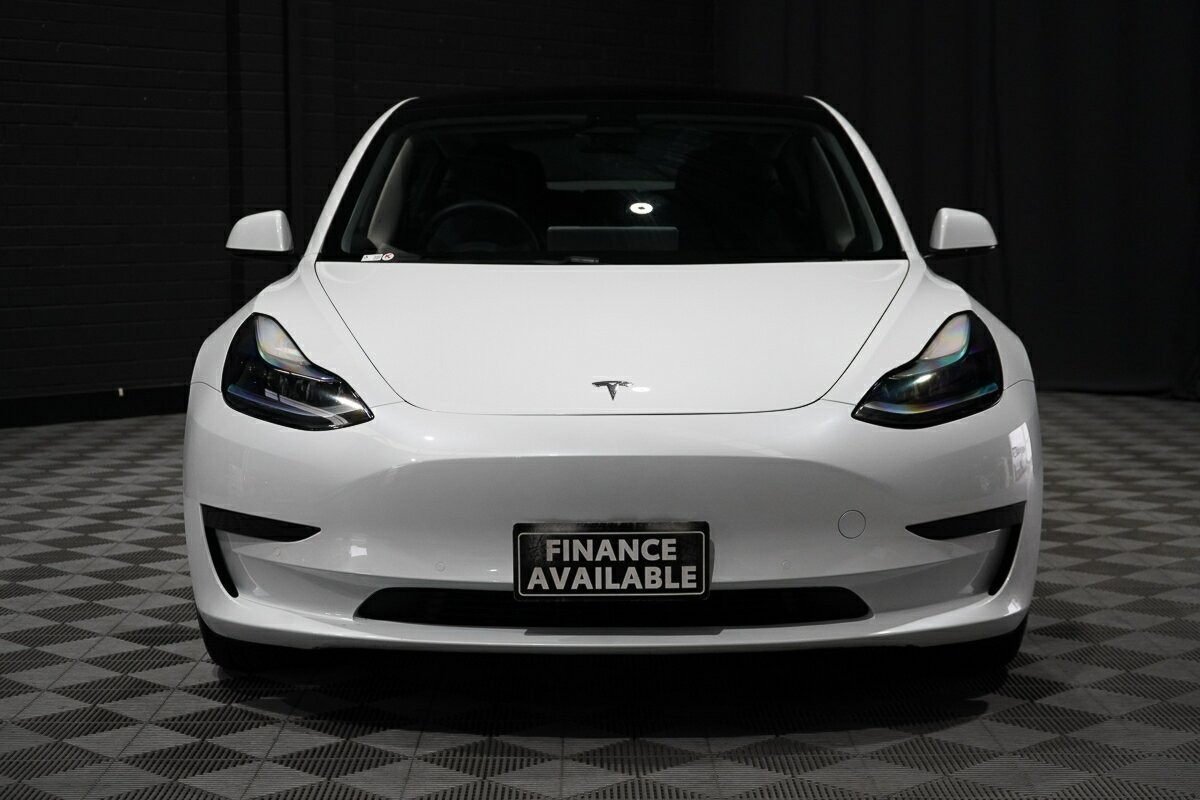 Tesla Model 3 image 3