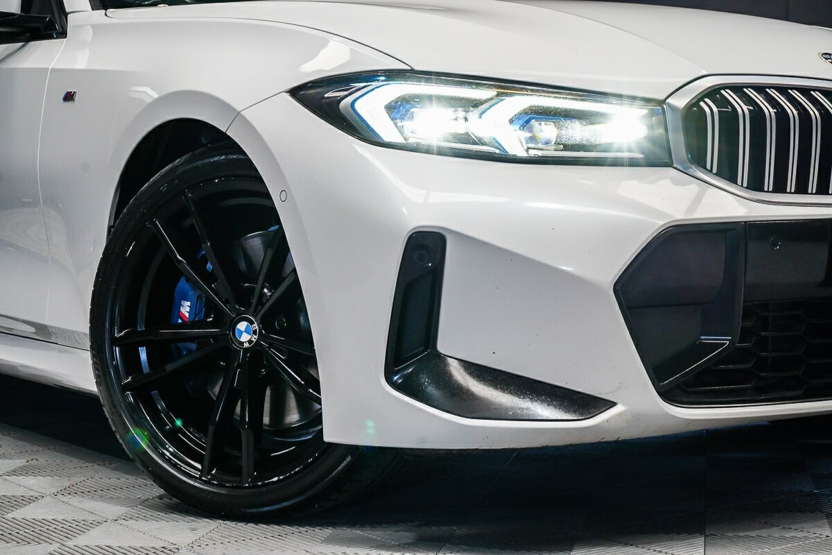BMW 3 Series image 2