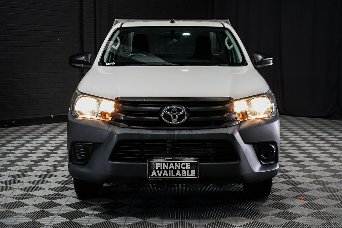 Toyota Hilux image 3